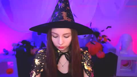 juliedaniel online show from October 27, 5:22 am