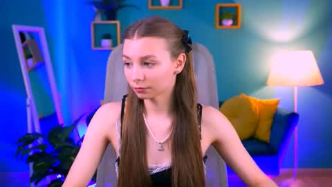 juliedaniel online show from March 12, 4:29 am