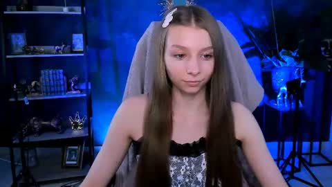 juliedaniel online show from June 18, 9:14 am