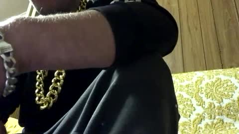 Snapshot of julieface87416760 chatting on May 20, 12:00 pm julieface87416760 online show from May 20, 12:00 pm