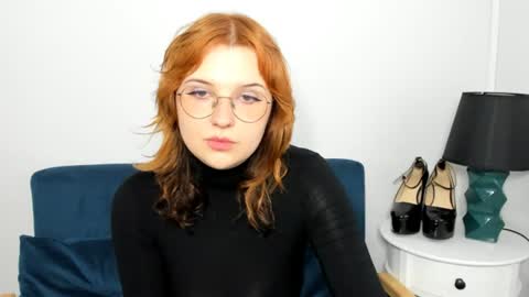 juliegentle online show from July 22, 4:21 pm