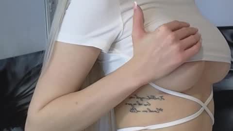 Julia online show from March 4, 8:49 pm