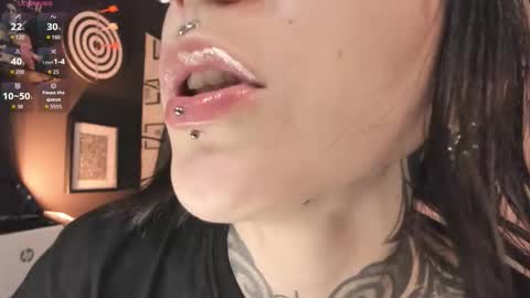 juliet_sourire online show from February 18, 2:40 am