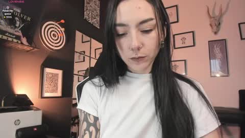 Snapshot of juliet_sourire chatting on April 24, 2:30 pm juliet_sourire online show from April 24, 2:30 pm