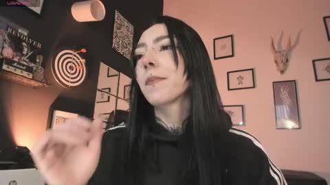 Snapshot of juliet_sourire chatting on April 27, 12:47 pm juliet_sourire online show from April 27, 12:47 pm