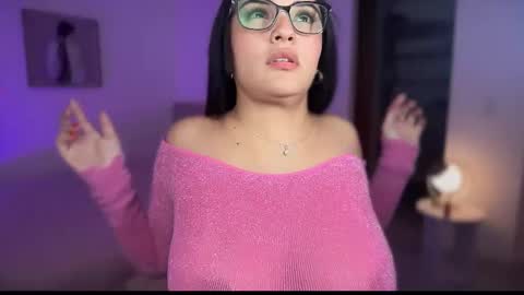 Snapshot of julieta92_ chatting on November 6, 3:57 pm Julieta92 online show from November 6, 3:57 pm