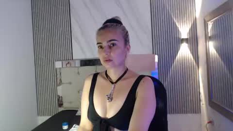 julieta__fox_ online show from June 29, 7:25 pm