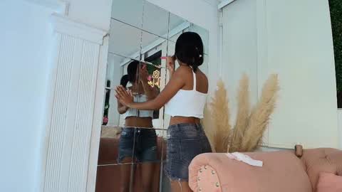 Juli online show from November 2, 7:38 pm