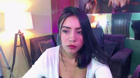 julieta_fn online show from April 8, 3:12 pm