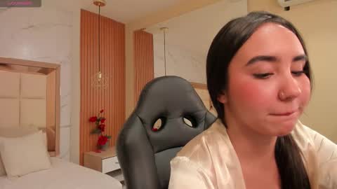     online show from October 11, 10:36 am