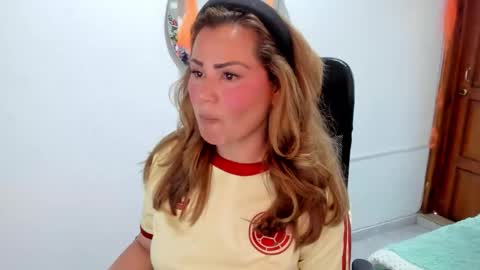 Snapshot of julieta_star69 chatting on October 8, 7:33 pm julieta_star69 online show from October 8, 7:33 pm