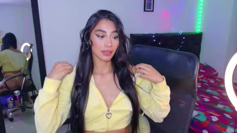 Julieta online show from December 17, 1:33 am