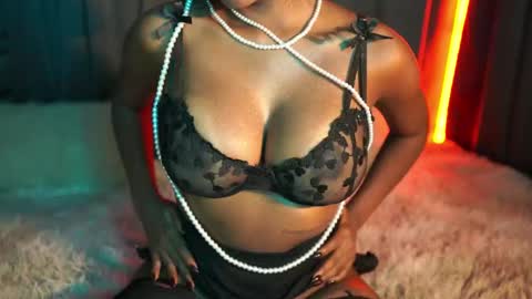 Snapshot of julietawinona chatting on February 28, 9:27 pm julietawinona online show from February 28, 9:27 pm