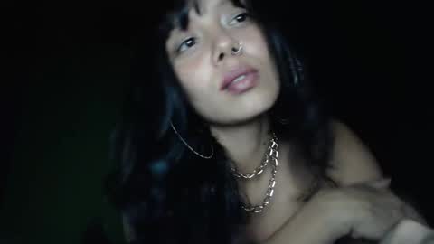 Snapshot of julietaxoxo_ chatting on December 23, 4:32 am Julieta online show from December 23, 4:32 am