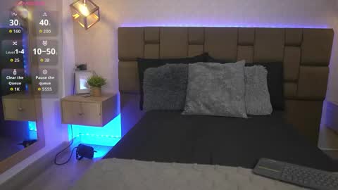 julieth_rojas online show from April 14, 4:40 am