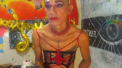 Snapshot of julieth_wolf chatting on November 6, 10:54 pm Julieth Wolf online show from November 6, 10:54 pm