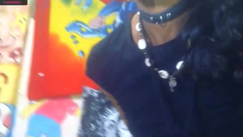 Snapshot of julieth_wolf chatting on December 5, 5:05 am Julieth Wolf online show from December 5, 5:05 am