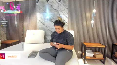 Snapshot of julietha_taylor chatting on June 20, 2:36 am Julietha online show from June 20, 2:36 am