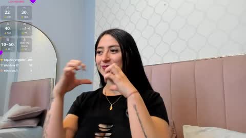   online show from April 18, 7:58 pm