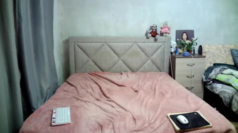 Julietkitty online show from February 18, 12:39 pm