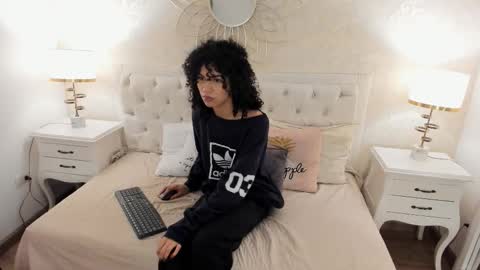 julietta    online show from March 23, 11:58 am