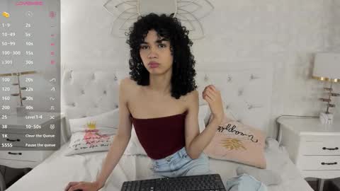 julietta    online show from March 30, 1:01 pm