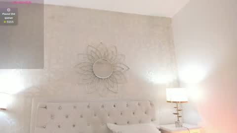 Snapshot of julietta___ chatting on June 5, 12:00 pm julietta online show from June 5, 12:00 pm