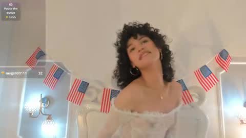 Snapshot of julietta___ chatting on July 6, 12:46 pm julietta online show from July 6, 12:46 pm