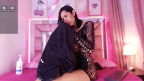   J U L L I E T A F O X   online show from March 24, 4:17 am