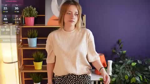 Mia online show from September 13, 3:17 am