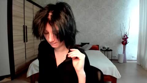 Snapshot of julissweet chatting on January 19, 7:25 am Asmodeus online show from January 19, 7:25 am