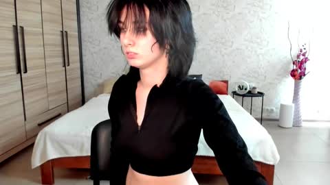 Snapshot of julissweet chatting on January 19, 10:28 am Asmodeus online show from January 19, 10:28 am