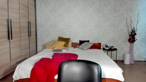 Snapshot of julissweet chatting on January 20, 1:42 pm Asmodeus online show from January 20, 1:42 pm