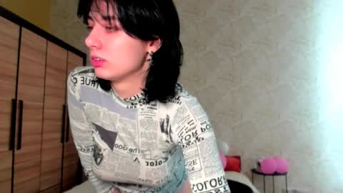 Snapshot of julissweet chatting on February 15, 7:27 am Asmodeus online show from February 15, 7:27 am