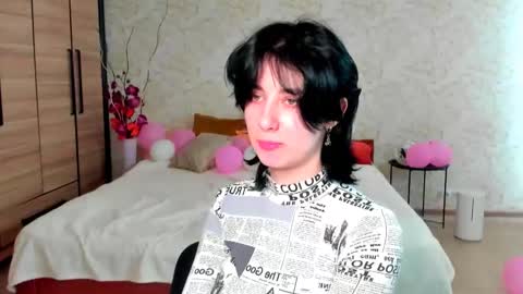 Snapshot of julissweet chatting on February 15, 10:33 am Asmodeus online show from February 15, 10:33 am