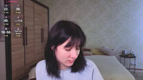 Snapshot of julissweet chatting on October 17, 9:12 am Asmodeus online show from October 17, 9:12 am