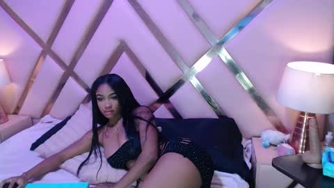 julitpink online show from November 9, 11:52 am