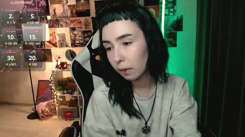 Baroness Von Cringe online show from October 5, 1:20 pm