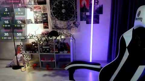 Baroness Von Cringe online show from November 19, 6:30 pm