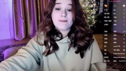 Julie online show from January 15, 11:10 am