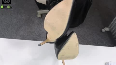 Snapshot of julya_parker chatting on February 12, 3:38 pm Julya Mistress online show from February 12, 3:38 pm