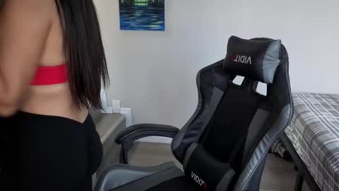 julyclb online show from January 15, 3:16 pm