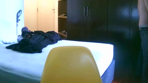 Mia online show from December 21, 4:47 pm