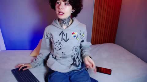 JuneBlake  online show from April 4, 2:58 pm