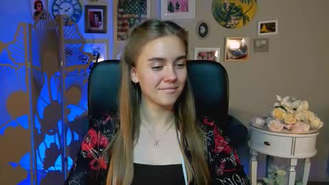 Snapshot of junewoods chatting on November 25, 5:18 am junewoods online show from November 25, 5:18 am