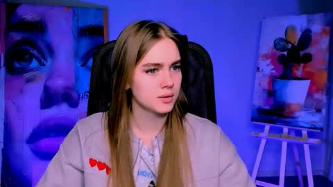 Snapshot of junewoods chatting on January 12, 8:19 am junewoods online show from January 12, 8:19 am