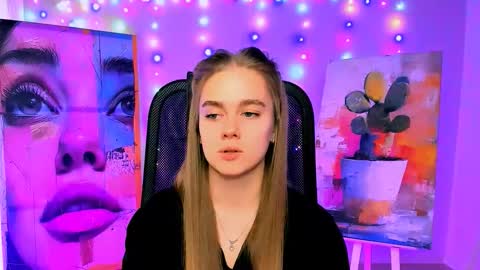 Snapshot of junewoods chatting on February 10, 7:23 am junewoods online show from February 10, 7:23 am