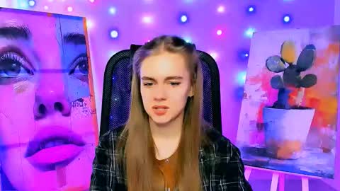 Snapshot of junewoods chatting on February 11, 7:13 am junewoods online show from February 11, 7:13 am