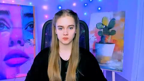 Snapshot of junewoods chatting on February 18, 7:15 am junewoods online show from February 18, 7:15 am