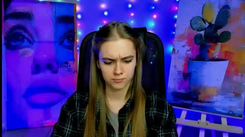 Snapshot of junewoods chatting on March 2, 1:29 pm junewoods online show from March 2, 1:29 pm